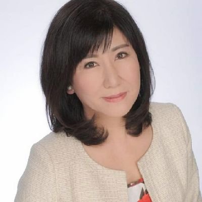0422em's profile picture. コロナ以降ゆるく生きてます。趣味は神社仏閣巡り、落語、
クラシック鑑賞、旅、投資
金融出身なのに、かなり投資オンチなダメ女😅
好きな言葉：Heaven helps those who help themselves.    
天は自ら助くるものを助く（サミュエル・スマイルズ）。
Tweeter無言フォロー失礼します。