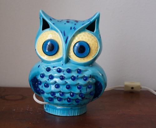 NvrOver_Vintage's profile picture. vintage seller. dress junkie. purveyor of the past.