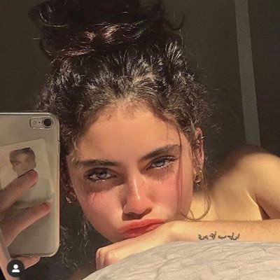 threadsfhul's profile picture. Goal•500 🥺👉🏽👈🏽 ~self care ~beauty~quotes~ ❤️ Lover not a fighter spreading ✌🏽all over the 🌎 Smart. Strong. Silly. Straight up class act.