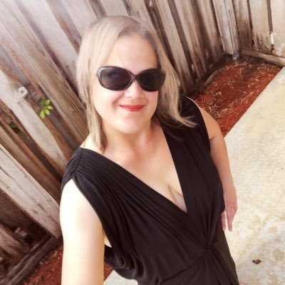 Newscast Director, Buffalo Bills Fan, #billsmafia, Yankees fan, Dog Lover 🐾, Into Fitness, Biking 🚴♀️, Plays Guitar 🎸, Piano 🎹
