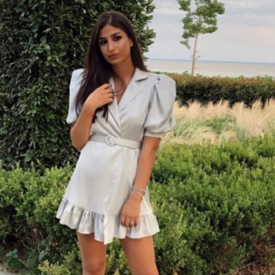 melisskayalard's profile picture. 🥂