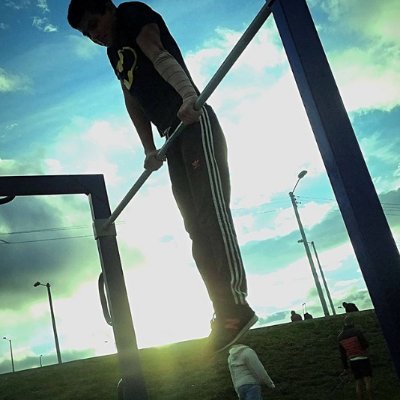 Leonardo_a_sw_14
❤💪DINAMICOS STREET WORKOUT💪❤
14 years old 💪💪
Colombia Street Workout
Whatsapp: +57 3228394357