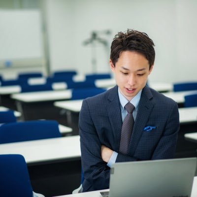 デザイン会社をやりながら事業作ってます 趣味は社交ダンス🕺