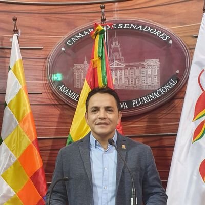 SENADOR por la alianza CREEMOS
MÉDICO CIRUJANO VASCULAR