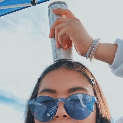 maria_canlas's profile picture. my throwaway account: @peppapig