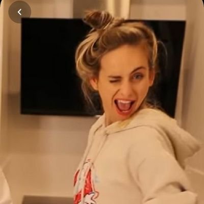 cemounetipuufu1's profile picture. Ahh ve sarı şeker sn üzülme nolur hep gülümsee sn gülümse ki dünya ndn bu kadar güzel yeniden anlamlansın sn kalbinden öpüyorum sarı şeker ❤️
İYİKİ SN ~CS