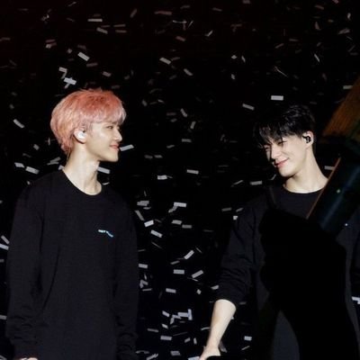 lostin_nomin's profile picture. header cukup jelas.