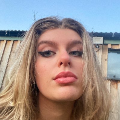 just chatting absolute shite ! she/her