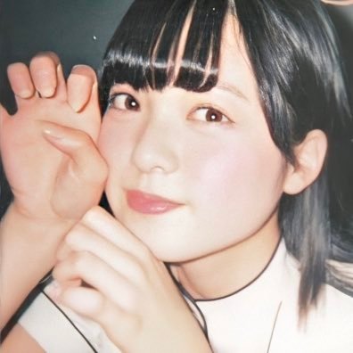 techicolove__'s profile picture. 平手友梨奈1st写真集を拝むまで死ねない人です