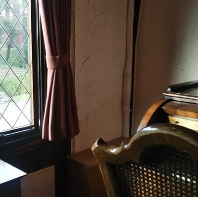 5EsjBAZNHOn0bEg's profile picture. 小説が好きです。
