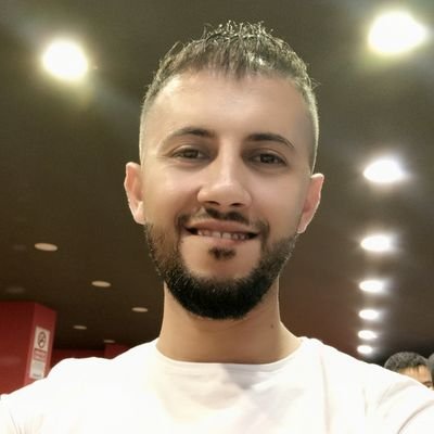 لا تحاول ان تبحث عن الوجه الآخر، لأي شخص فلكل مِنّا جانب سيء يتحاشاه حتى مع نفسه , الإشتغال بسرائر الناس يفتح باب سوء الظن وظلم الخلق