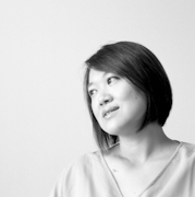 takemotohana's profile picture. photographer 
ALS（筋萎縮性側索硬化症）の患者さんを撮り続けています。