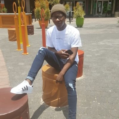 BlessingsChikw8's profile picture. chillful