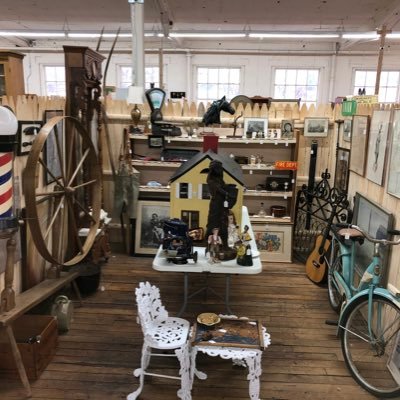 Decades of experience #buying, #selling & #collecting #antiques & #rare items. Good eye 👁 4 cool stuff. Exhibiting in #LittleFalls , #Oneonta #NewYork & more.