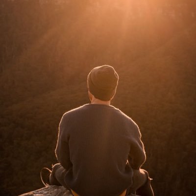 A2sd0's profile picture. تأخذني الموسيقى إليك فتنتهي وأنتهي.