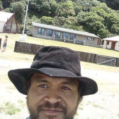 Born in the hood, raised in the flash part of town and making waves all over the country. Raukawa, Manawa Kotokoto. Tuwharetoa are my ancestors.