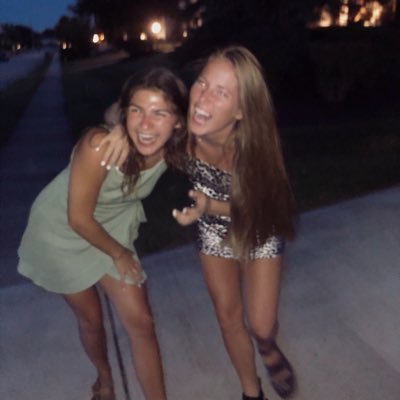 chlo_egg's profile picture. 