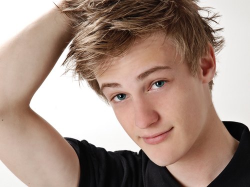 joshuaj_93's profile picture. Welsh saxophone student, member of @adventusquartet at @RWCMD & ex-member of @onlyboysaloud