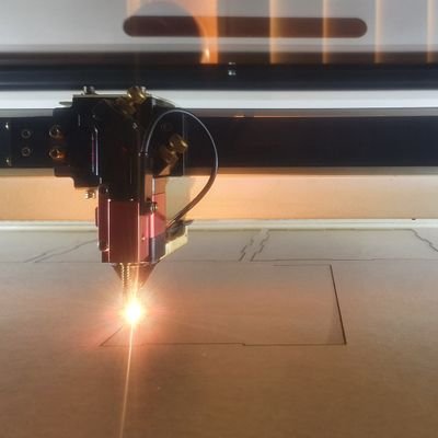 The Aussie Maker 🇦🇺 CO2 Laser owner and now running a 3D printer.