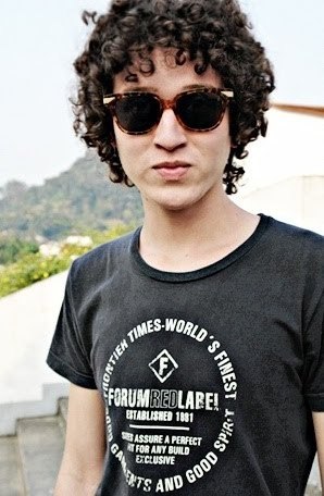 charlesricardoo's profile picture. Taurino,origem portunhola graças\0/;gosto de família, esportes,festas e amigos.
Teimoso e pés no chão e amante da vida!