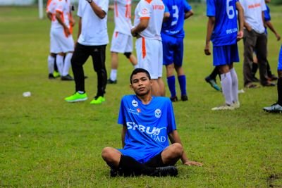 saya adalah penggemar bola dan sekaligus pemain sepak bola di universitas ahmad dahlan yogyakarta. club favorit saya adalah liverpool