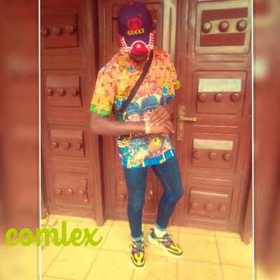 Comlex2's profile picture. je suis à bandjoun , je suis élëve de premier et un artiste du dessin