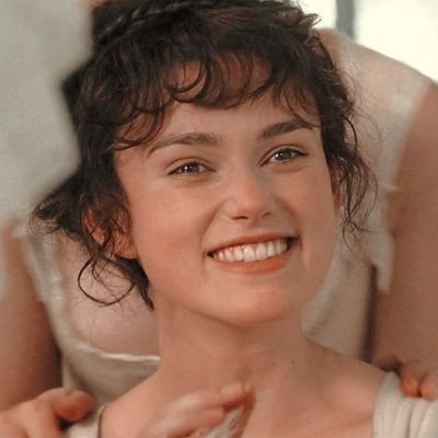 cortede_livros's profile picture. ✨apaixonada por livros✨amante de séries✨amo fotografia💖