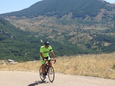 Fra1968_'s profile picture. In teoria non c'è nessuna differenza tra teoria e pratica.
Ma in pratica c'è.
(Yoghy Berra)