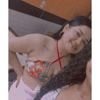 Escrevo aqui porque as paredes não querem mais me ouvir