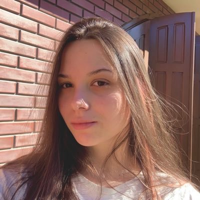 e_helenap's profile picture. it’s love that turns wherever you live into a home