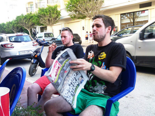 RyanThornton_'s profile picture. Don't touch me bro!