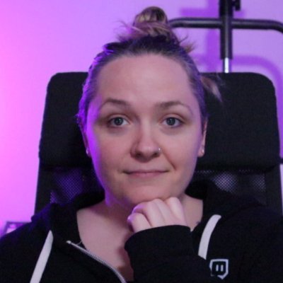 Illustrator of dreamy things & storyteller ★ Creator of #WeatherwaxCoven ★ (she/her) 

★ Streaming Saturdays at 5pm ET ★ https://t.co/ozg5Cs8txH