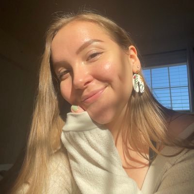 __whatisgoingon's profile picture. 25 gay she/her