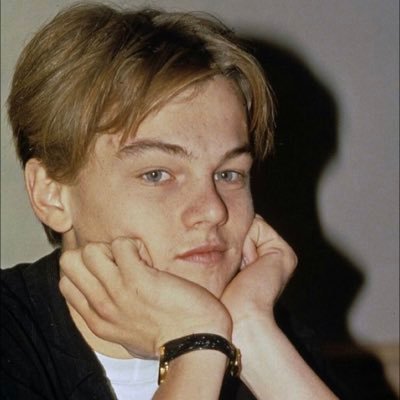 il8_99's profile picture. وحيد ولا أمتلك السعاده.