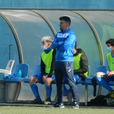 📚 TSAAFD // GCCAFD // MAES // AFyS
⚽️ Entrenador Nacional de Fútbol. UEFA PRO.
👨🏫 Profesor de Ed. Física
