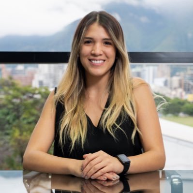 🇻🇪 Venezolana | Contador Público | Finanzas @IESA | Corredora de Títulos Valores | Promotora de la Culturización Bursátil | CMO @Finbi_