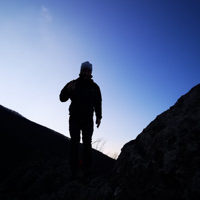 Sem tam mam hlavu plnu veci, preco si ju neventilovat niekde, kde za ne hned nedostanem po ksichte.