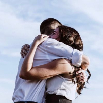 Soy Laura de 23 años que vivo con ansiedad, con esto quiero ayudar a otras personas que estén en mi misma situación.