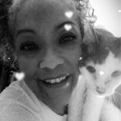 CharlotteAW's profile picture. 