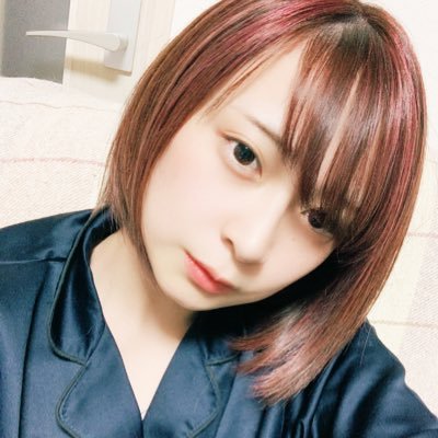2021/9~フリーランス | Webデザイン/UIUX/HTML/CSS/PHP/JS/動画編集 | いろいろやってます | 難病持ち | たまにプログラミング・デザインのお役立ち情報を呟きます | 26歳 | みんなのアイドル(自称) | 📖お仕事のご依頼はDMまでお願いします📖