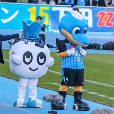 サッカーは川崎フロンターレ⚽ バスケットは千葉ジェッツ🏀でもいろんなチームの試合を見ています。