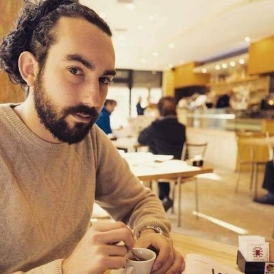 🇮🇹 Rome-Milan ❤💛
Marketing Pirupiru 🤯
Graduated in Applied Foreign Languages 🇩🇪🇫🇷🇬🇧
Sport Addicted⚽🏀