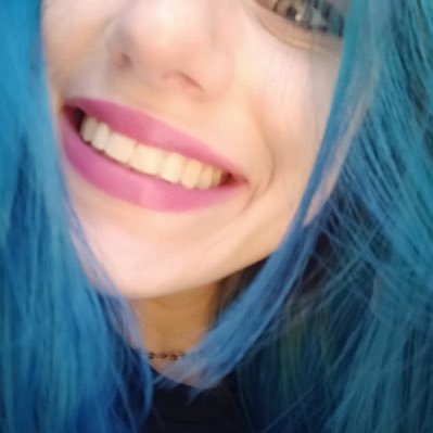 mi hai preso la pelle, mi hai scritto la bio, non guardi le stelle, ti basterò io