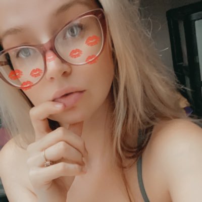 Bonnie69Clyd3's profile picture. come join me it’s free! cash app 😈😈$bonnieclydew😈😈