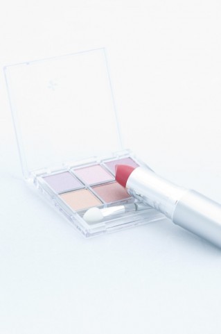 cosmetic_biz's profile picture. 化粧品って化粧品って