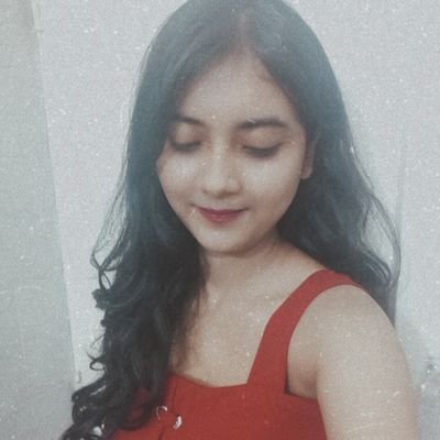 Thisisdebashree's profile picture. Live in the sunshine where you belong.☀️