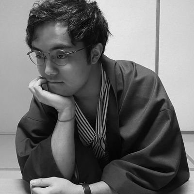 ひかり幼稚園→緑丘小学校→北嶺高校→札医 男声合唱団Seele ターコイズブルーアンサンブル
よく遊び、よく学べ