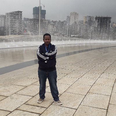 DERE24's profile picture. 