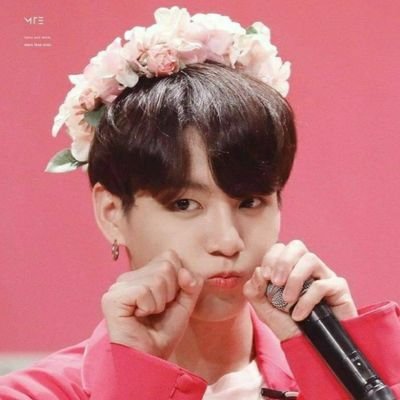 BTSにドハマりしている男子高校生!
K-POPとイケメン大好きです😊
army皆と仲良くなりたい✨
勝手にフォローするの許してね😣
無言フォロー全然OK💗
推しはグク&ジミン
Twiceも好き
英検準1級取得に向けて奮闘中!