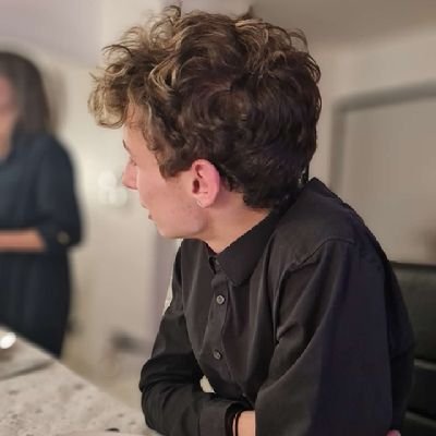 CouliouL's profile picture. une bio comme les autres.